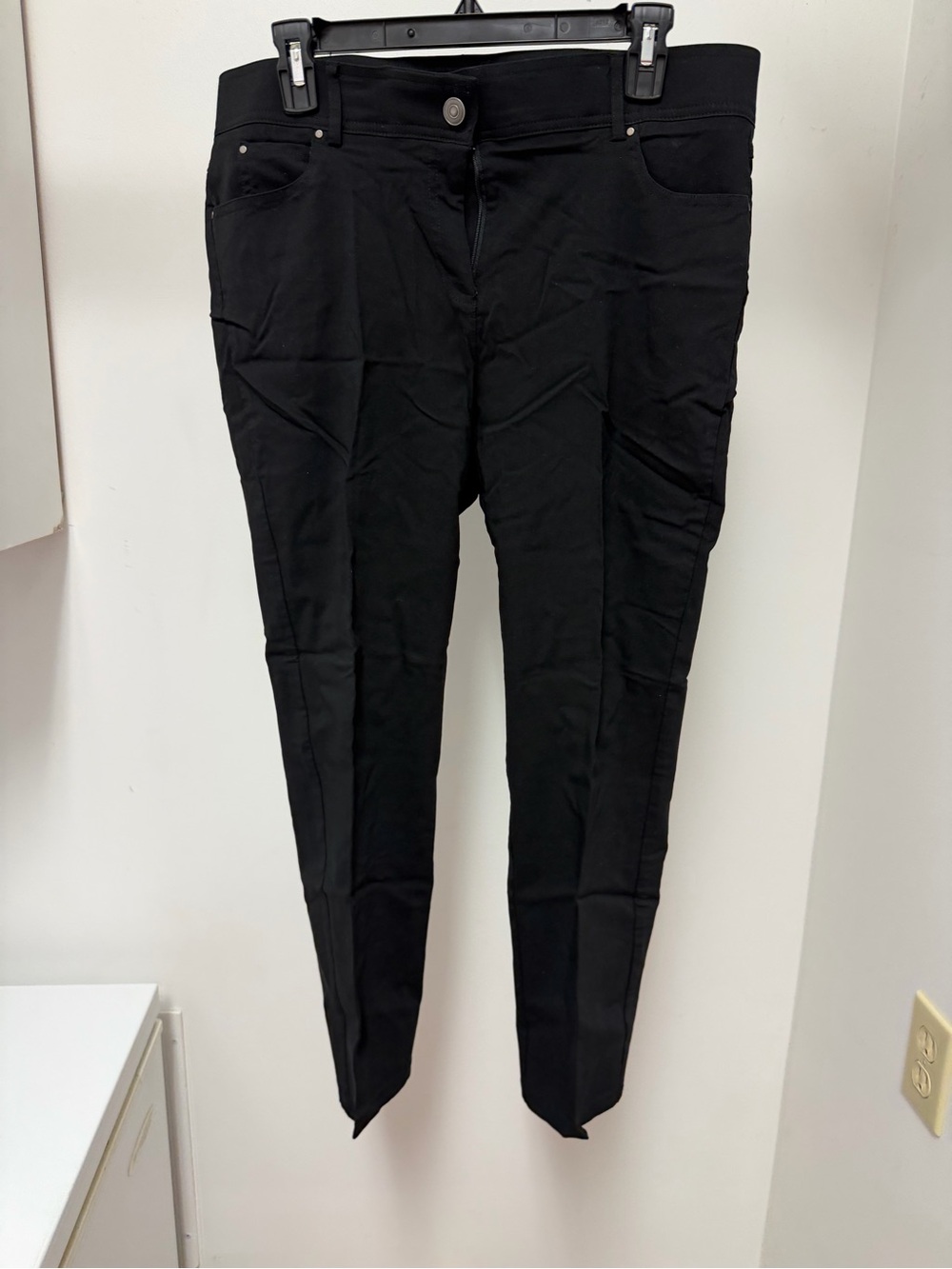 89th & Madison Black Cropped Slim Pants